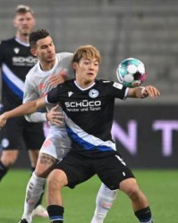  比勒菲尔德保级关键战全力死守主场艰难战平美因茨