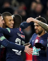  雷恩与对手上演进球大战最终握手言和