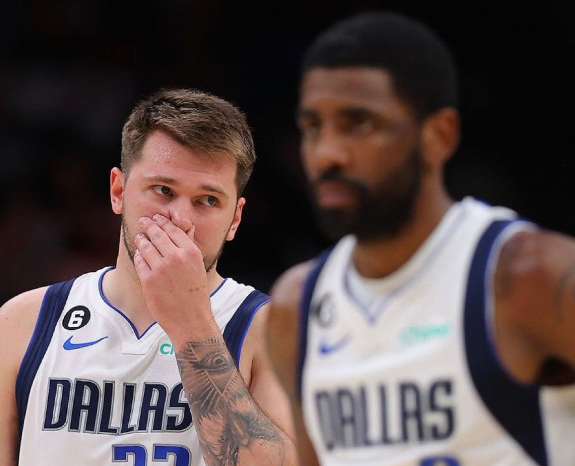  欧文神仙球准绝杀独行侠，东契奇空砍三双仍难挽败局